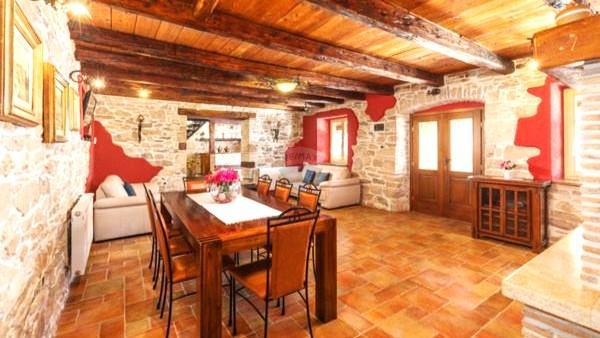 Hiša Kaštel, Buje, 597,01m2