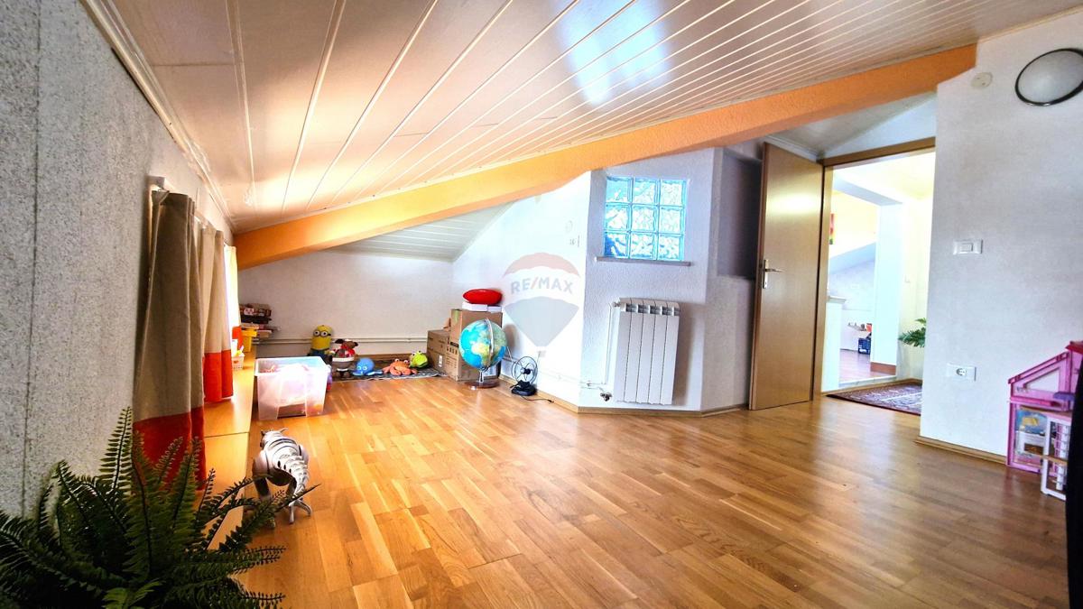 Hiša Kaštel, Buje, 597,01m2