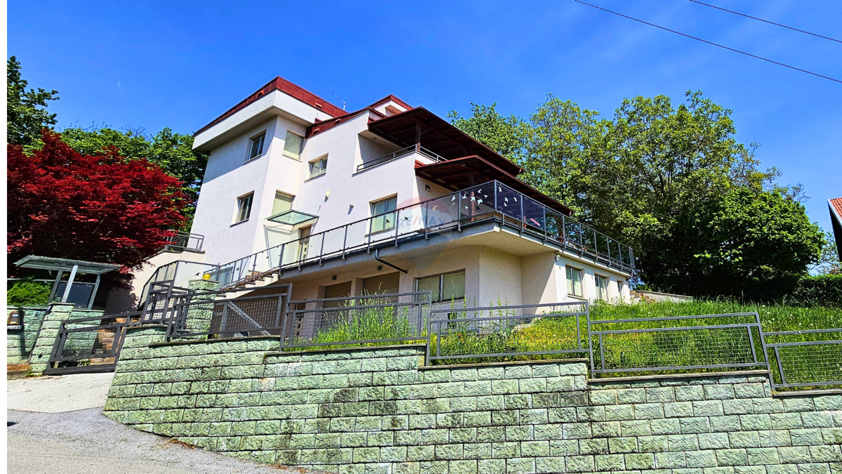 Hiša Gračani, Podsljeme, 462m2