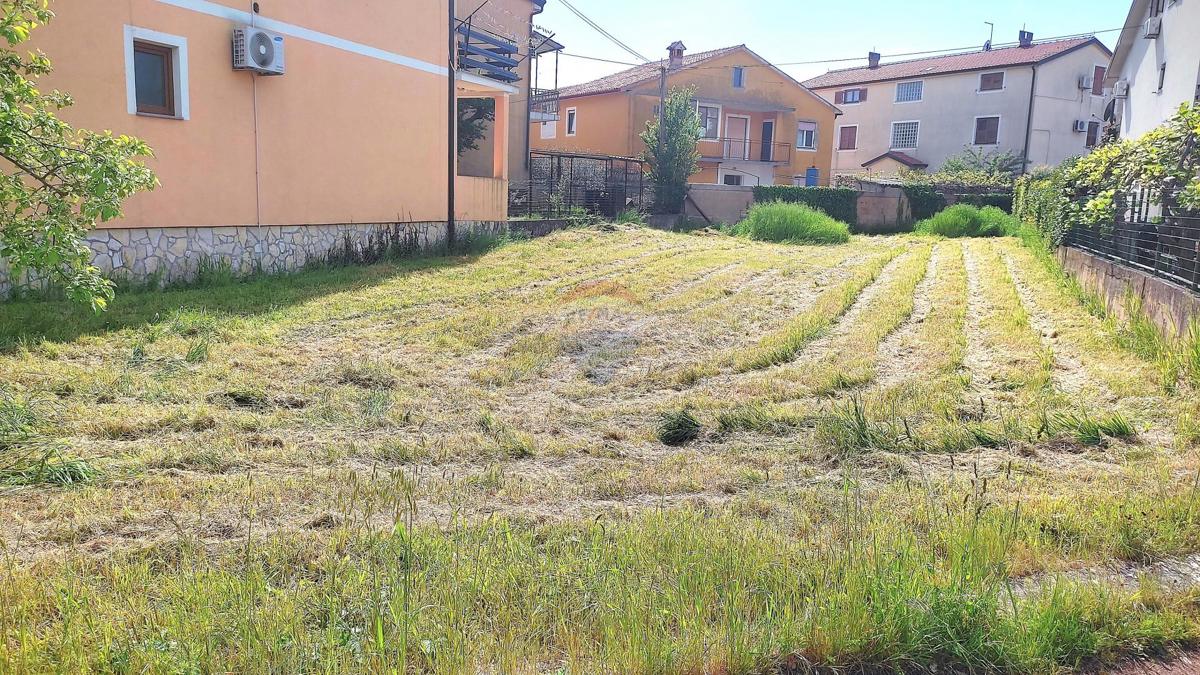 Stavbno zemljišče Umag, 442m2