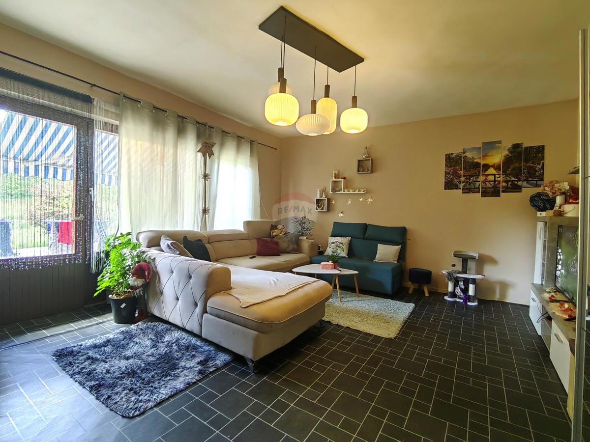 Hiša Trstenik, Marija Gorica, 200m2