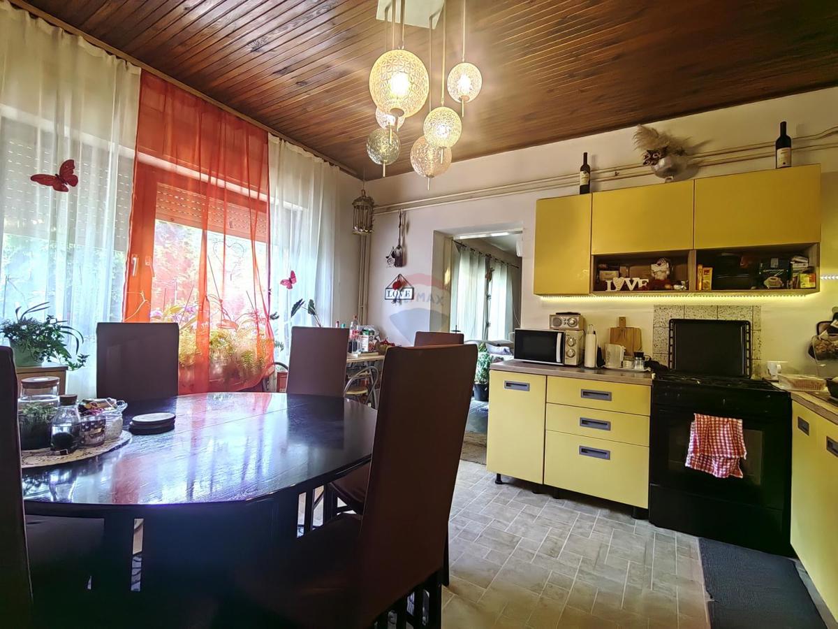 Hiša Trstenik, Marija Gorica, 200m2