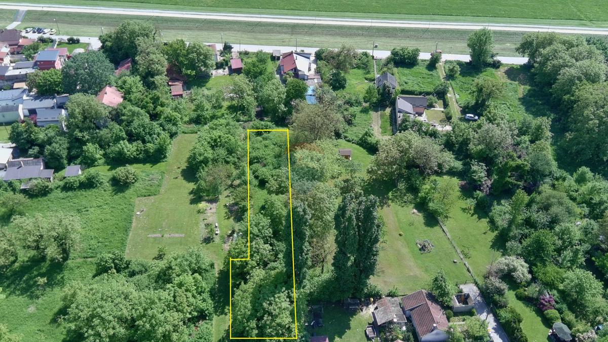 Stavbno zemljišče Trnje, 1.036m2