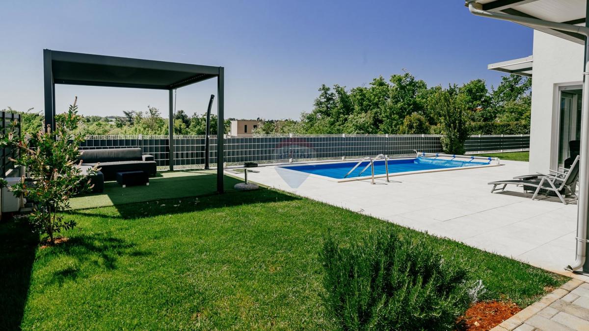 Hiša Umag, 200m2