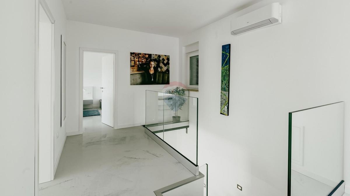 Hiša Umag, 200m2