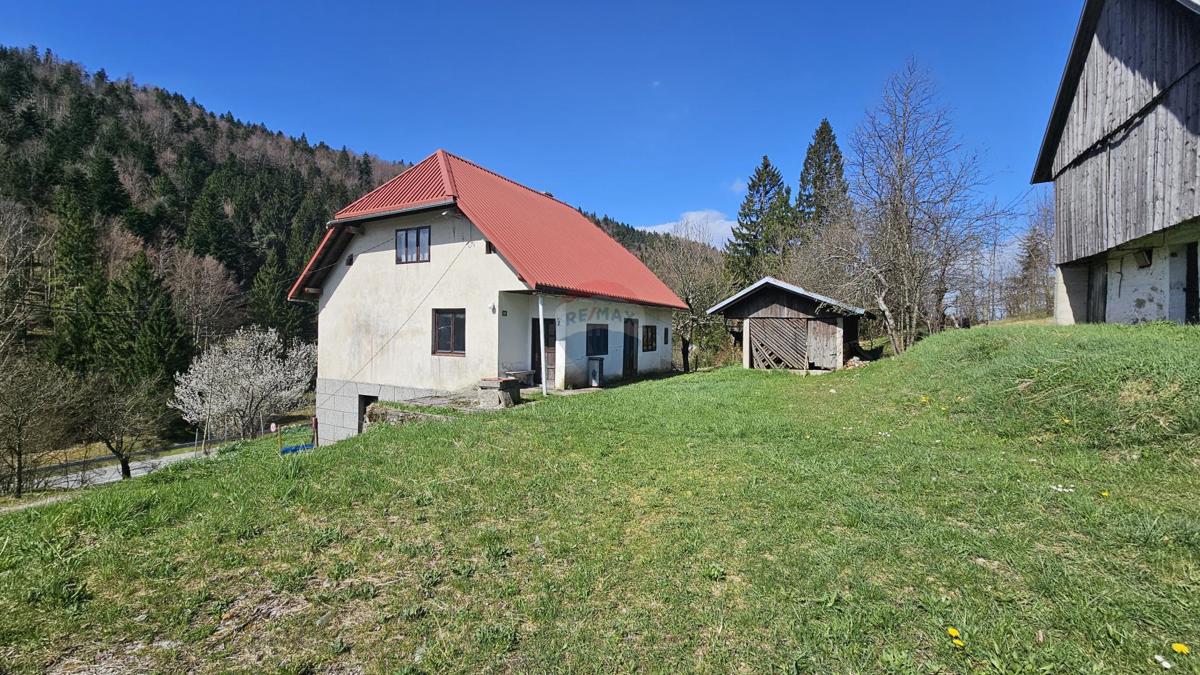 Hiša Prezid, Čabar, 3.285m2