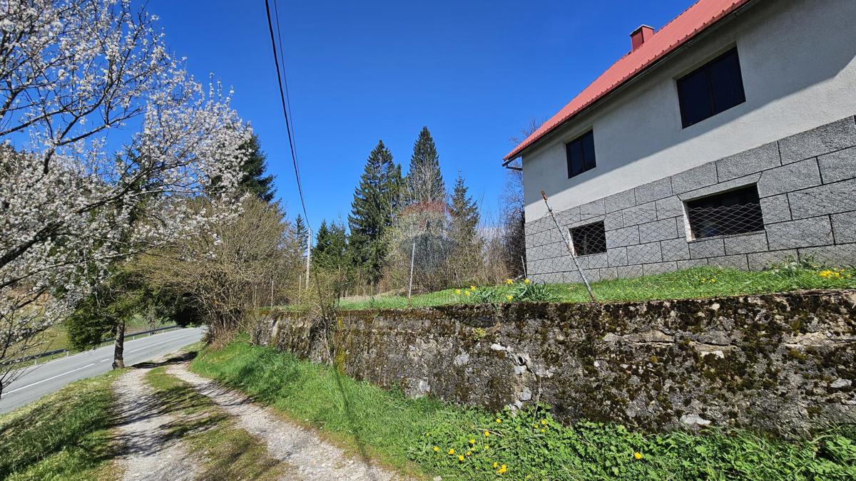 Hiša Prezid, Čabar, 3.285m2