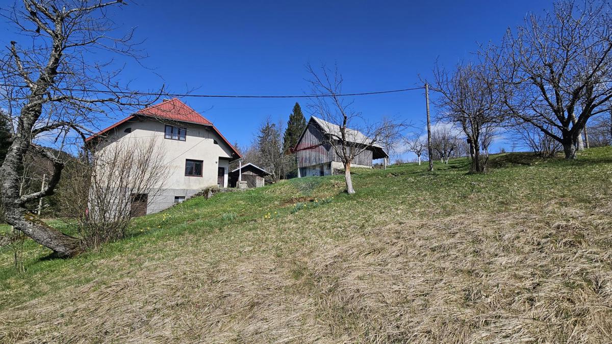 Hiša Prezid, Čabar, 3.285m2