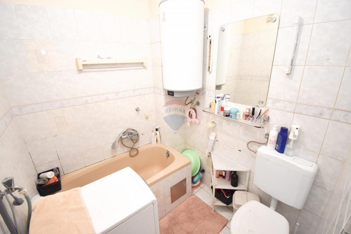 Stanovanje/Apartma Folnegovićevo naselje, Peščenica - Žitnjak, 42m2