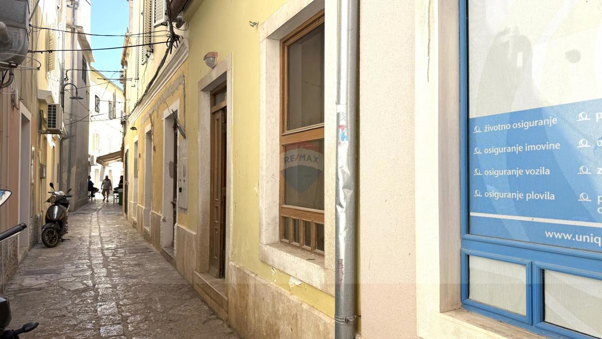 Poslovni prostori Mali Lošinj, 54m2