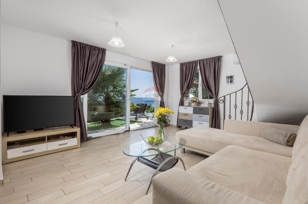 Hiša Sveta Jelena, Mošćenička Draga, 90m2