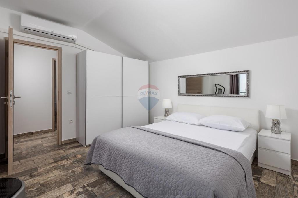 Hiša Sveta Jelena, Mošćenička Draga, 90m2