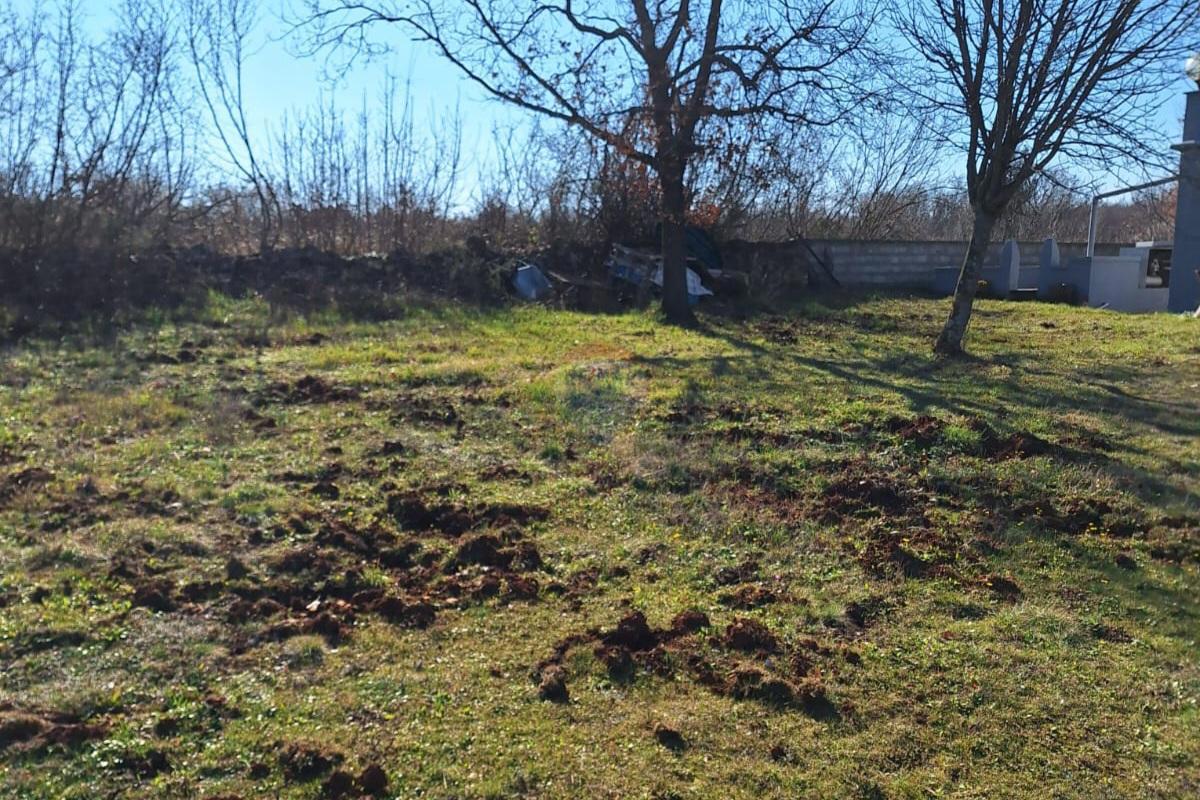 Stavbno zemljišče Veliki Vareški, Marčana, 650m2