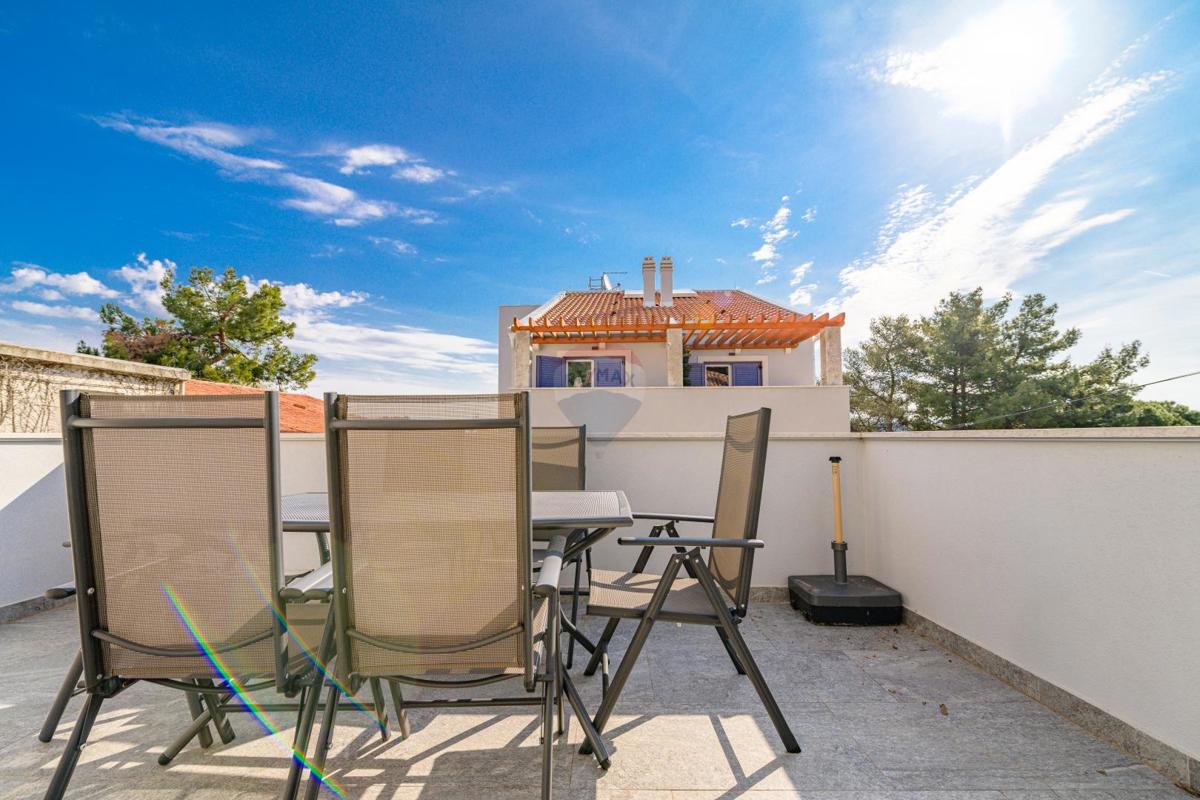 Hiša Nerezine, Mali Lošinj, 384m2