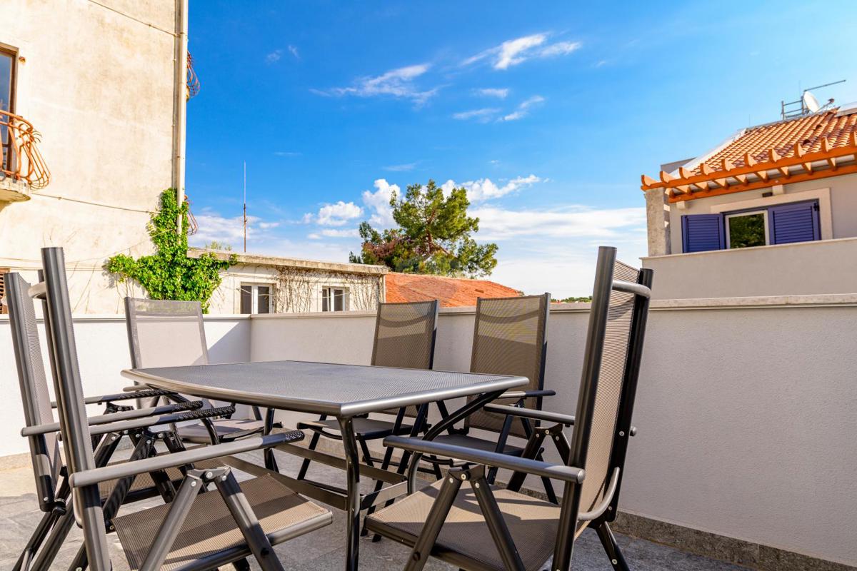 Hiša Nerezine, Mali Lošinj, 384m2