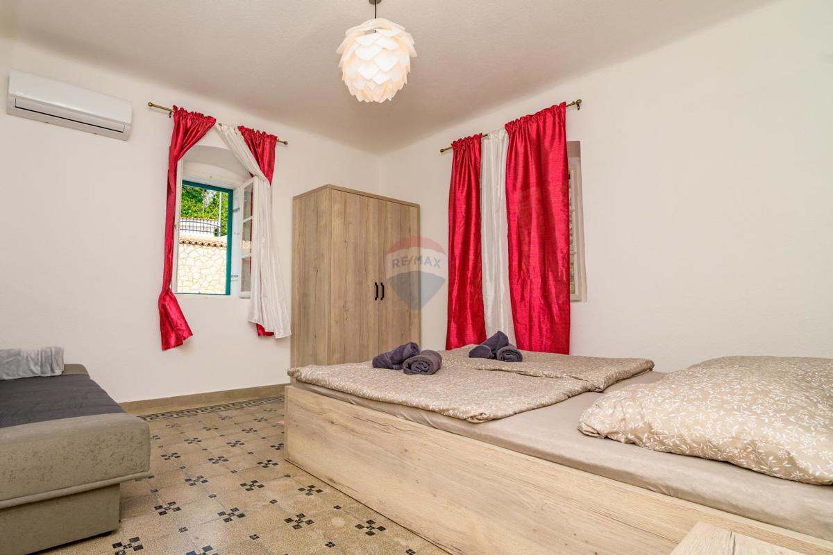 Hiša Nerezine, Mali Lošinj, 384m2