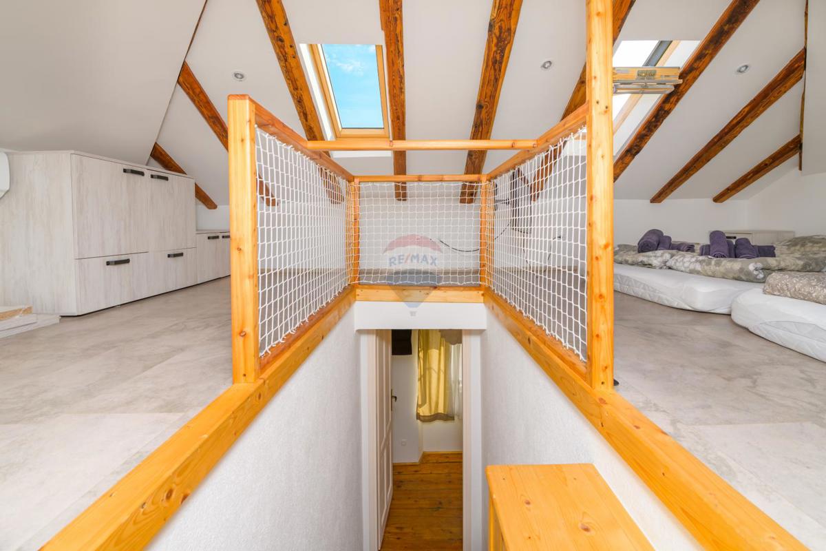 Hiša Nerezine, Mali Lošinj, 384m2