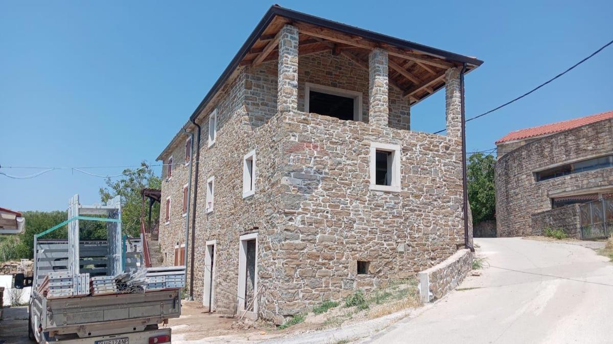 Hiša Momjan, Buje, 150m2