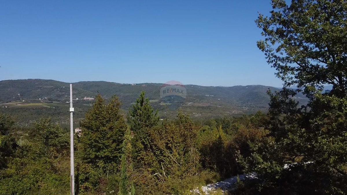 Stavbno zemljišče Vižinada, 895m2