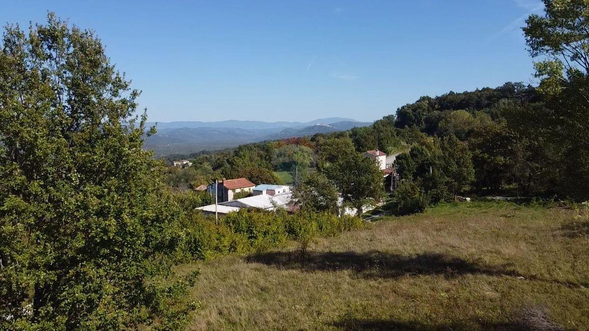 Stavbno zemljišče Vižinada, 895m2