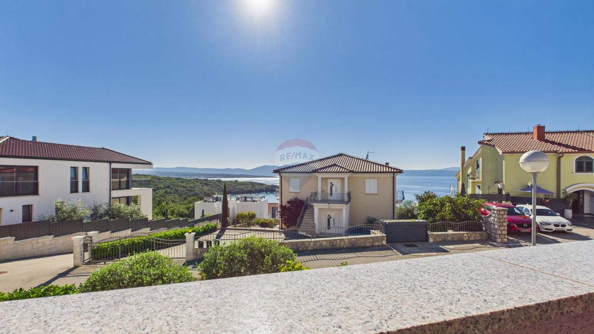Krk, Njivice – hiša z razgledom in 2 apartmaja