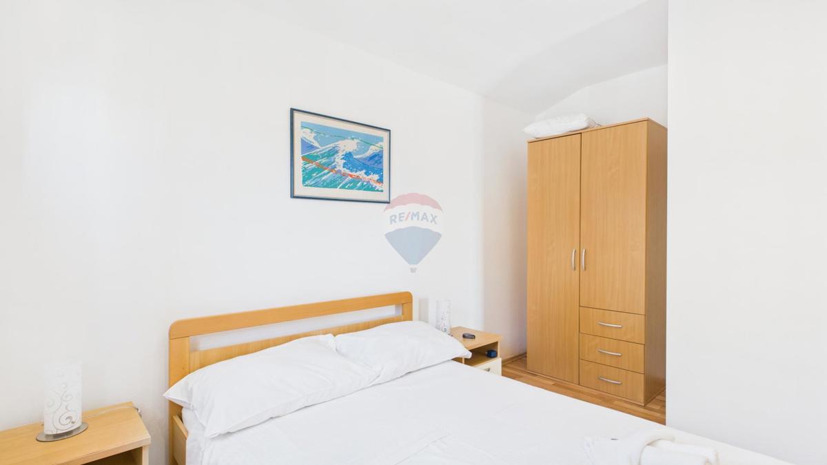 Krk, Njivice – hiša z razgledom in 2 apartmaja