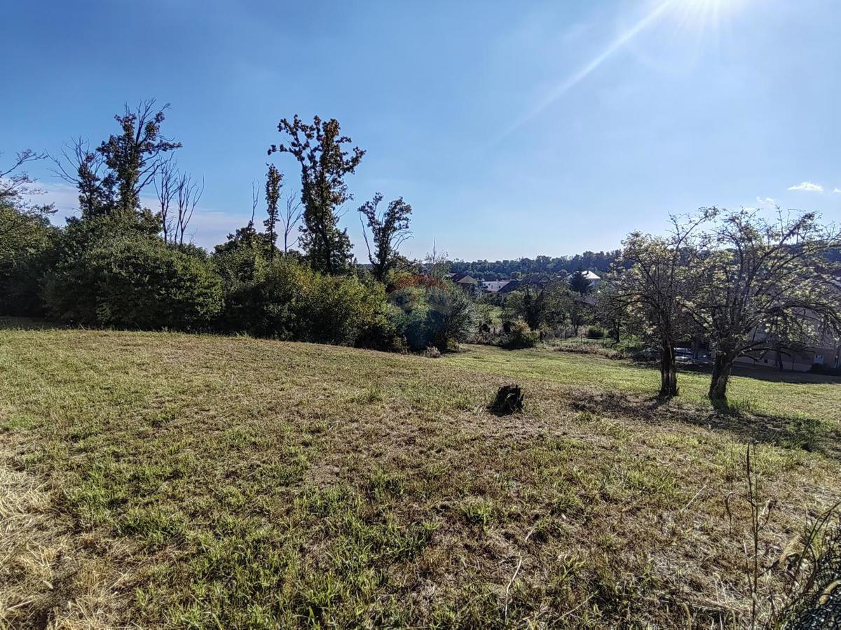 Stavbno zemljišče Remete, Maksimir, 2.342m2