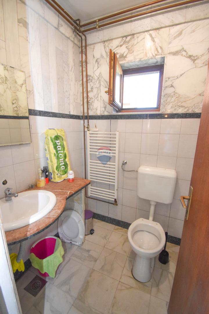 Poslovni prostori Moščenica, Petrinja, 360m2