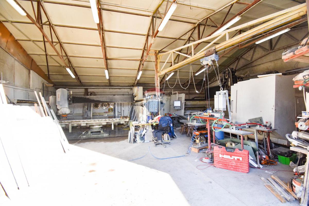 Poslovni prostori Moščenica, Petrinja, 360m2