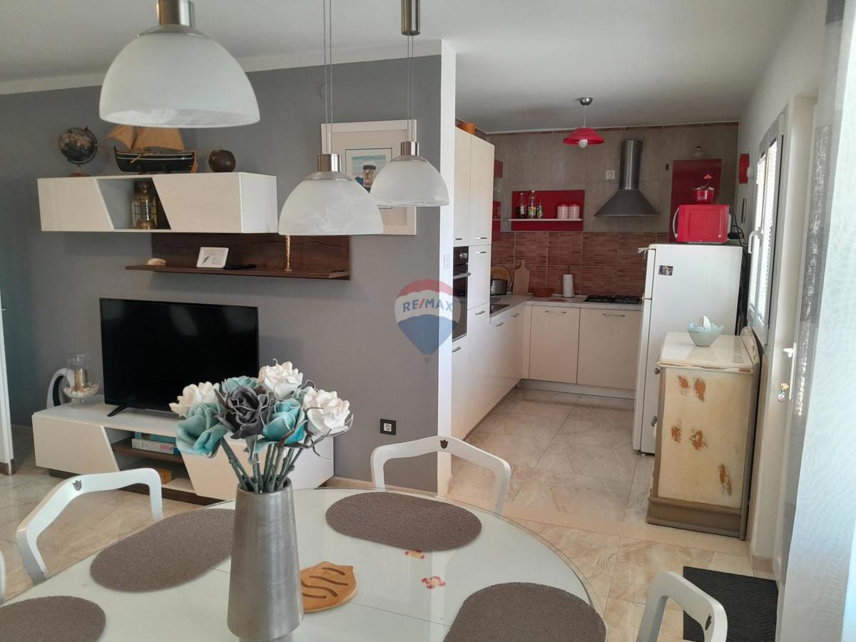Stanovanje/Apartma Fažana, 203m2