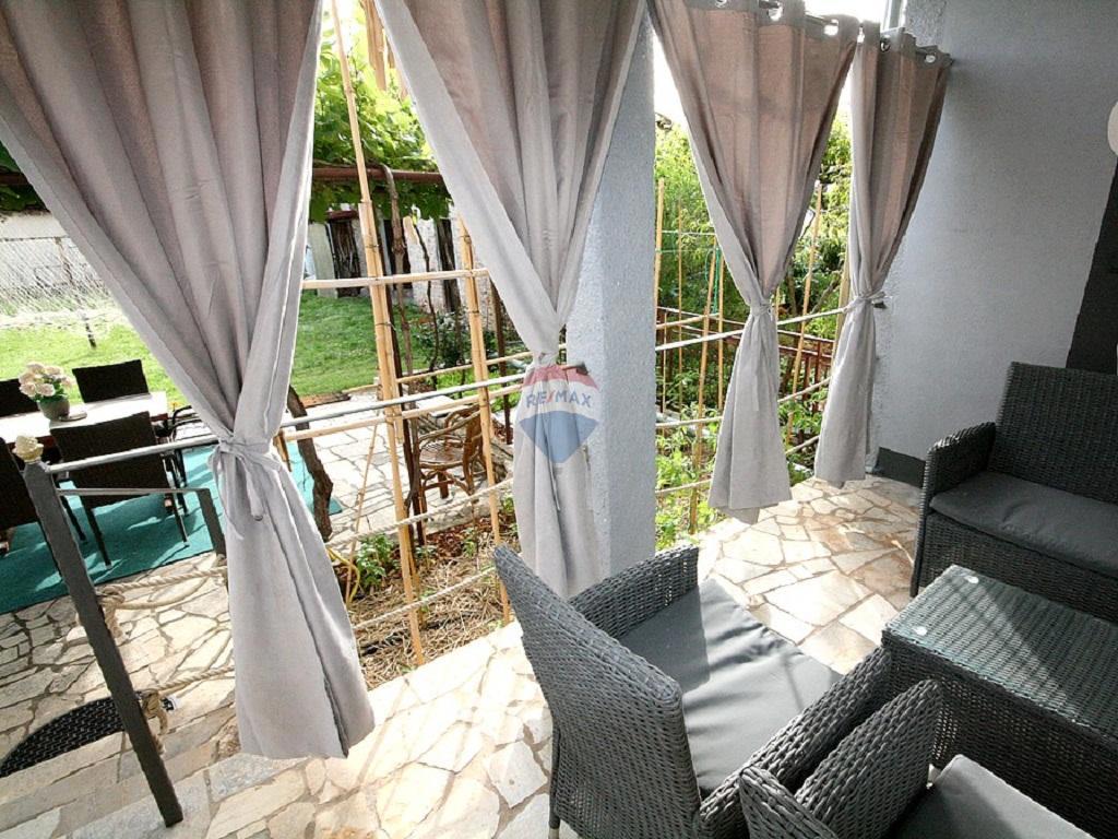 Stanovanje/Apartma Fažana, 203m2