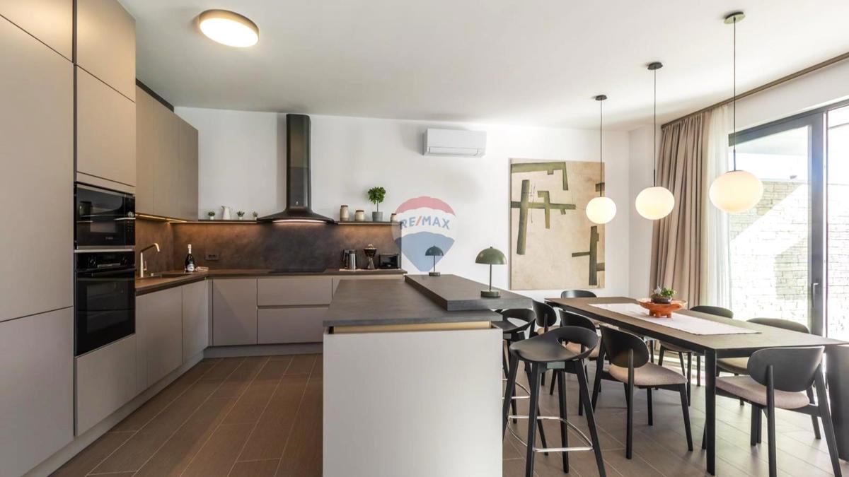 Istra, Umag – Luksuzna Vila s 5 Spalnicami