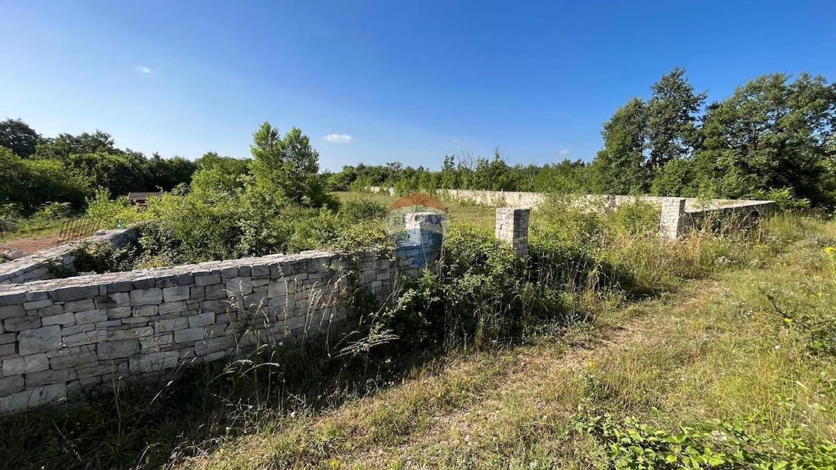 Stavbno zemljišče Svetvinčenat, 1.594m2