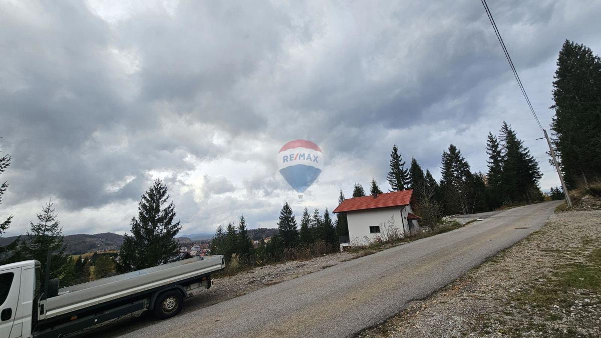 Hiša Ravna Gora, 350m2