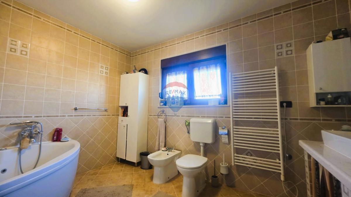 Punta, Umag – Luksuzna Vila, Druga Vrsta od Morja