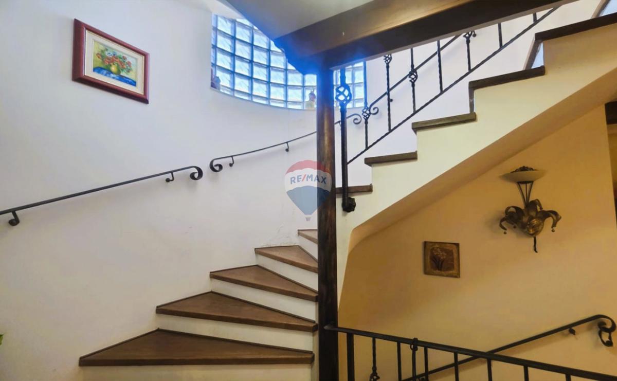 Punta, Umag – Luksuzna Vila, Druga Vrsta od Morja