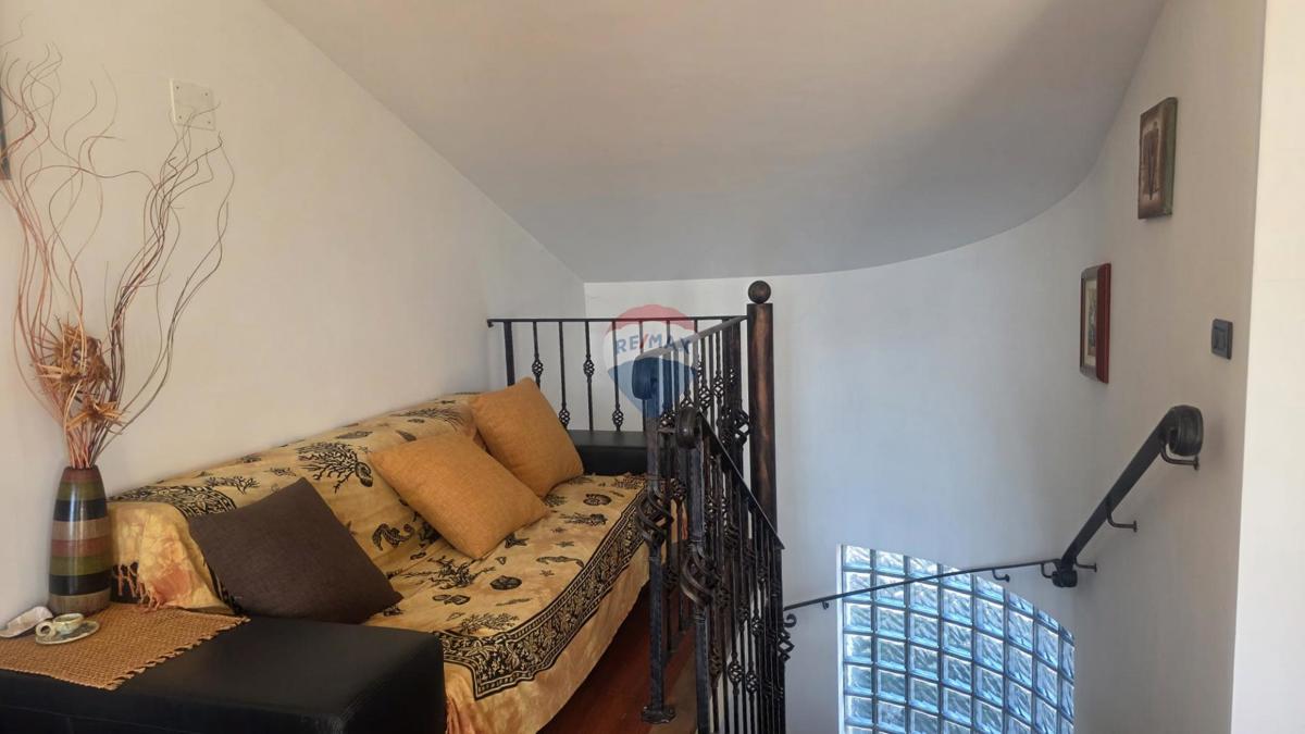 Punta, Umag – Luksuzna Vila, Druga Vrsta od Morja