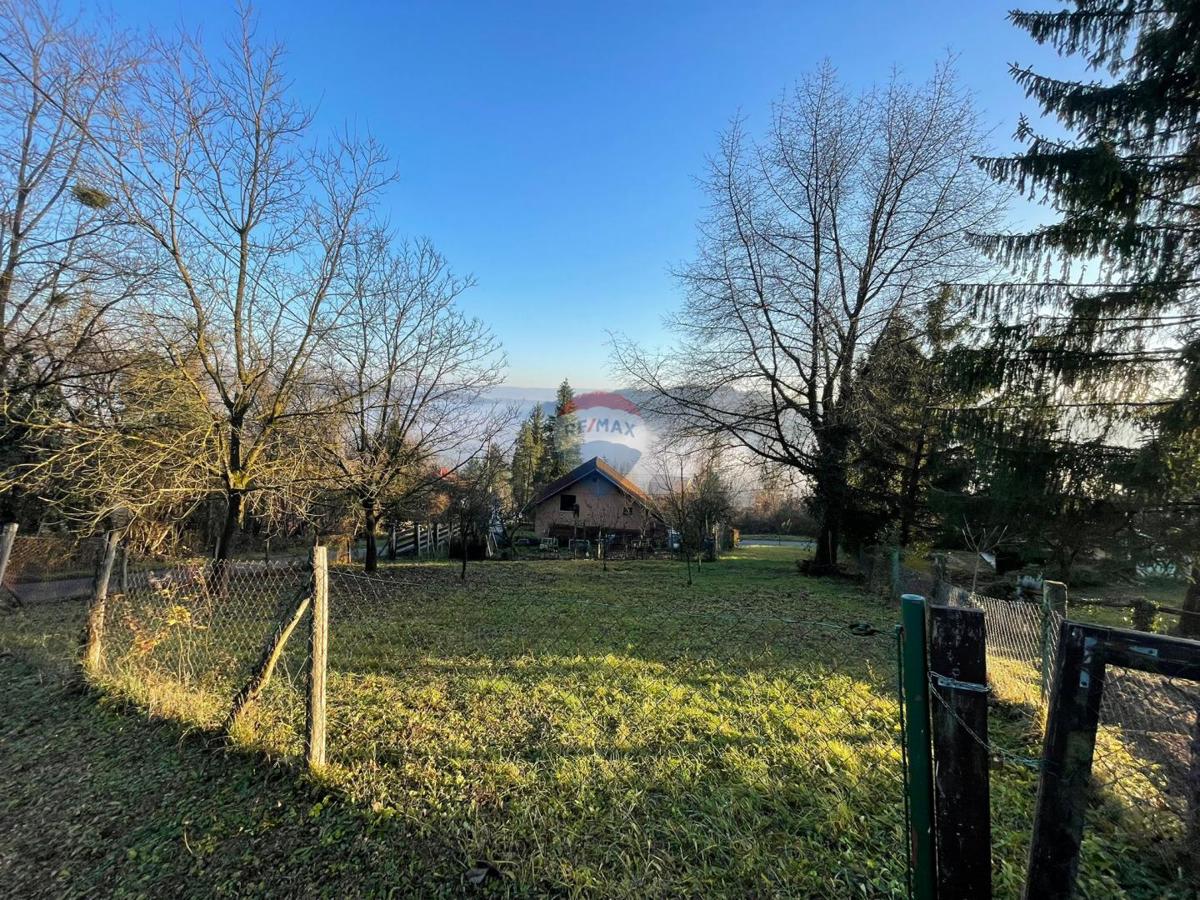 Stavbno zemljišče Črešnjevec, Tuhelj, 421m2