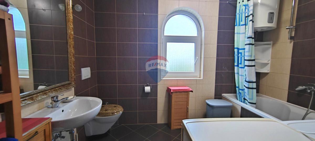 Hiša Malinska, Malinska-Dubašnica, 360m2