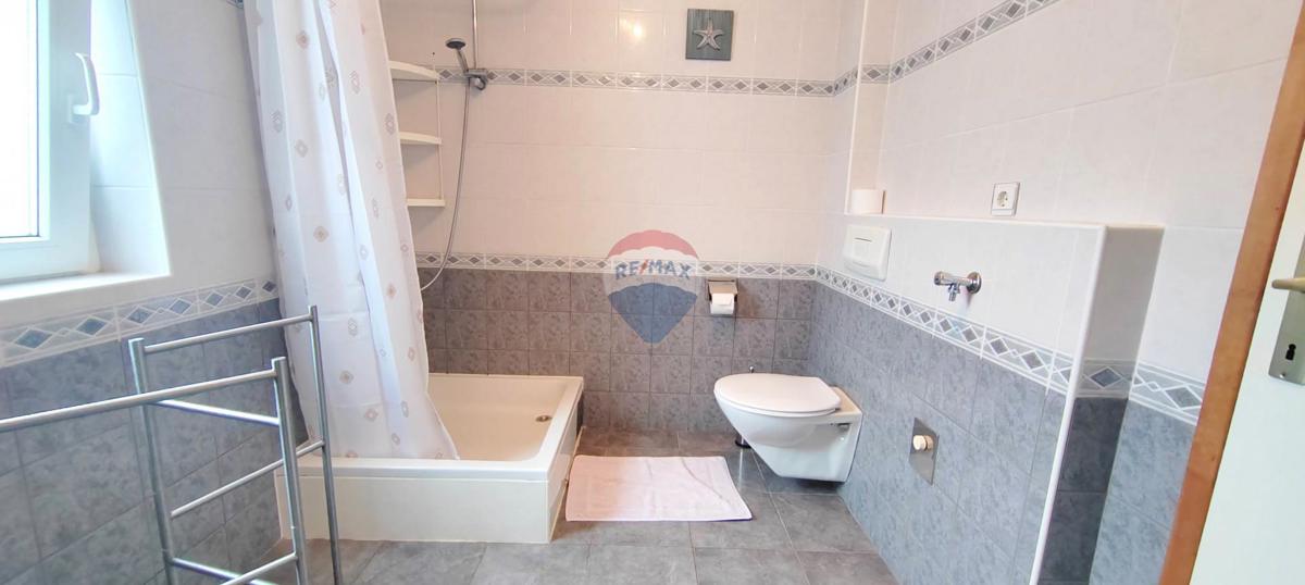 Hiša Malinska, Malinska-Dubašnica, 360m2