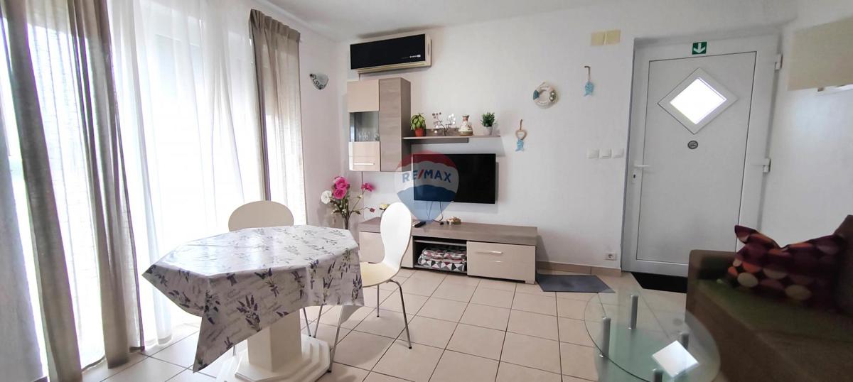 Hiša Malinska, Malinska-Dubašnica, 360m2