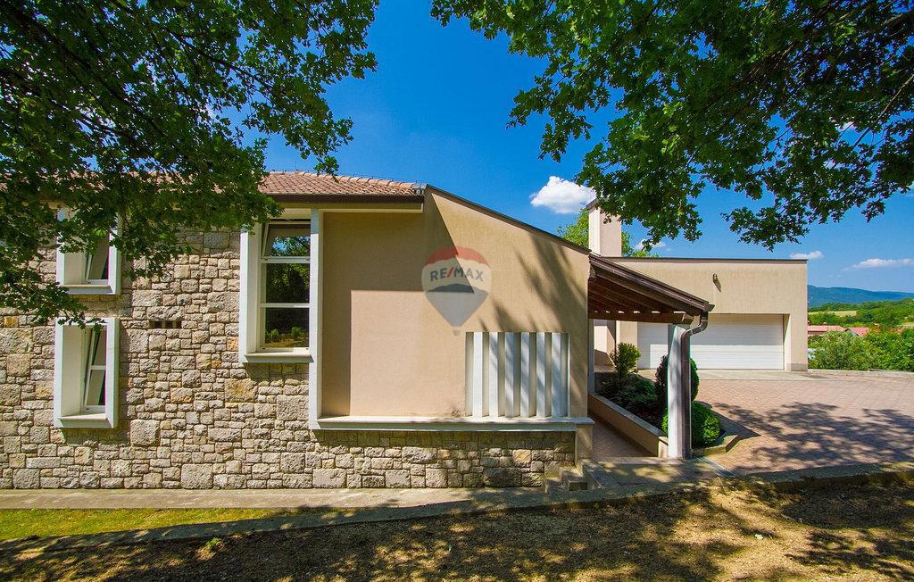 ISTRIA, BUZET - Holiday house on a hill