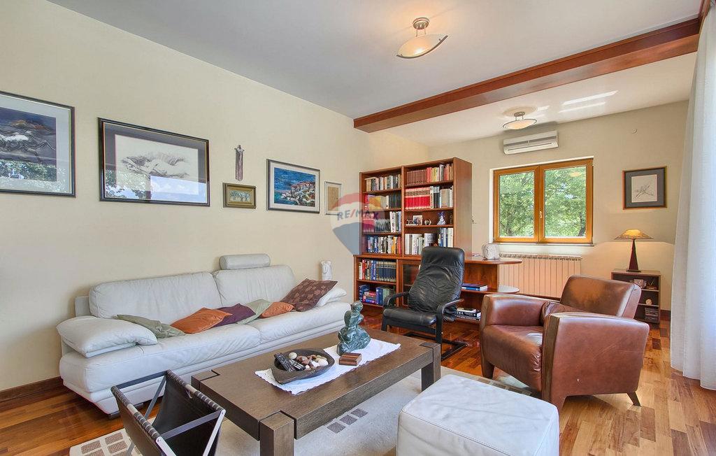 ISTRIA, BUZET - Holiday house on a hill