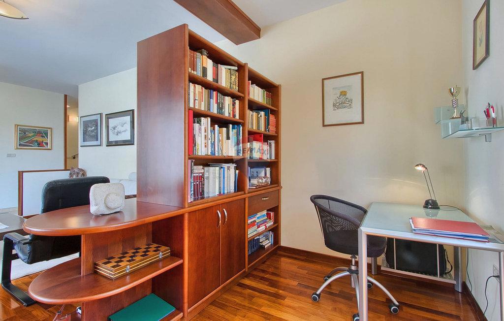 ISTRIA, BUZET - Holiday house on a hill