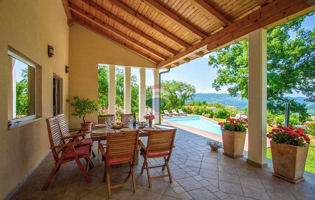 ISTRIA, BUZET - Holiday house on a hill