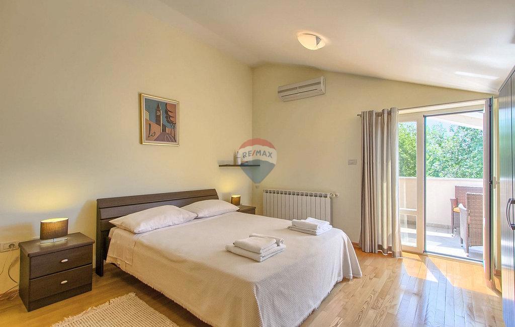 ISTRIA, BUZET - Holiday house on a hill