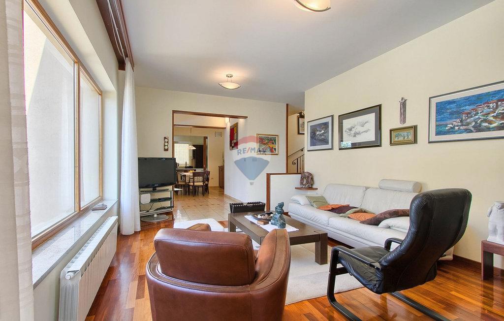 ISTRIA, BUZET - Holiday house on a hill