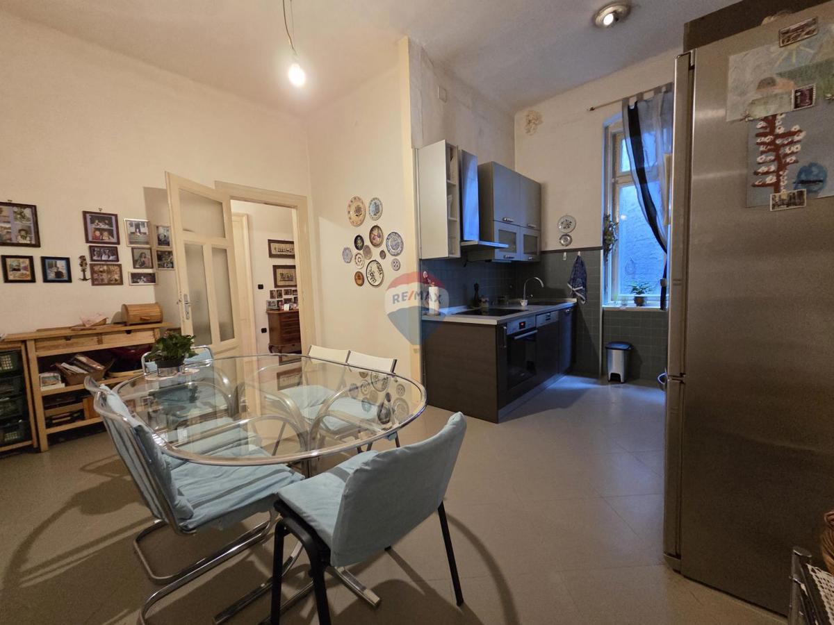 Stanovanje/Apartma Centar, Rijeka, 83m2