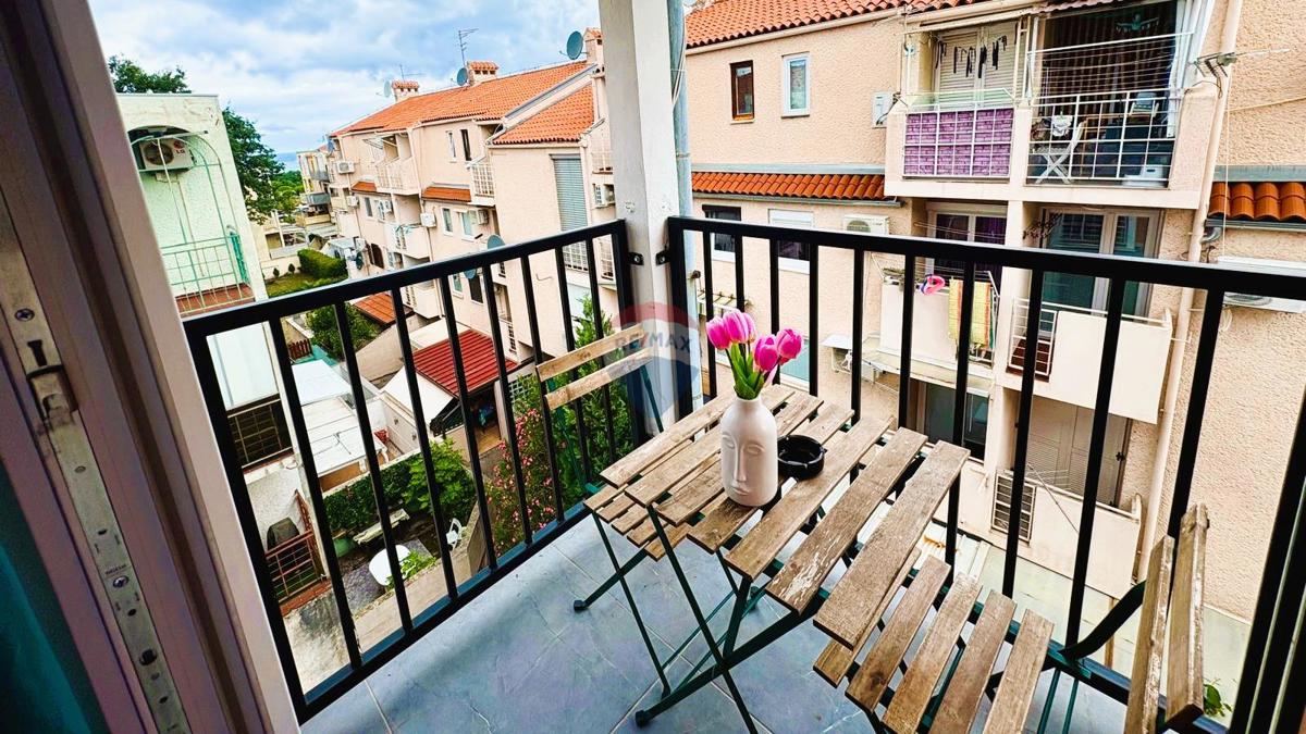 Enosobno stanovanje v bližini morja, Novigrad