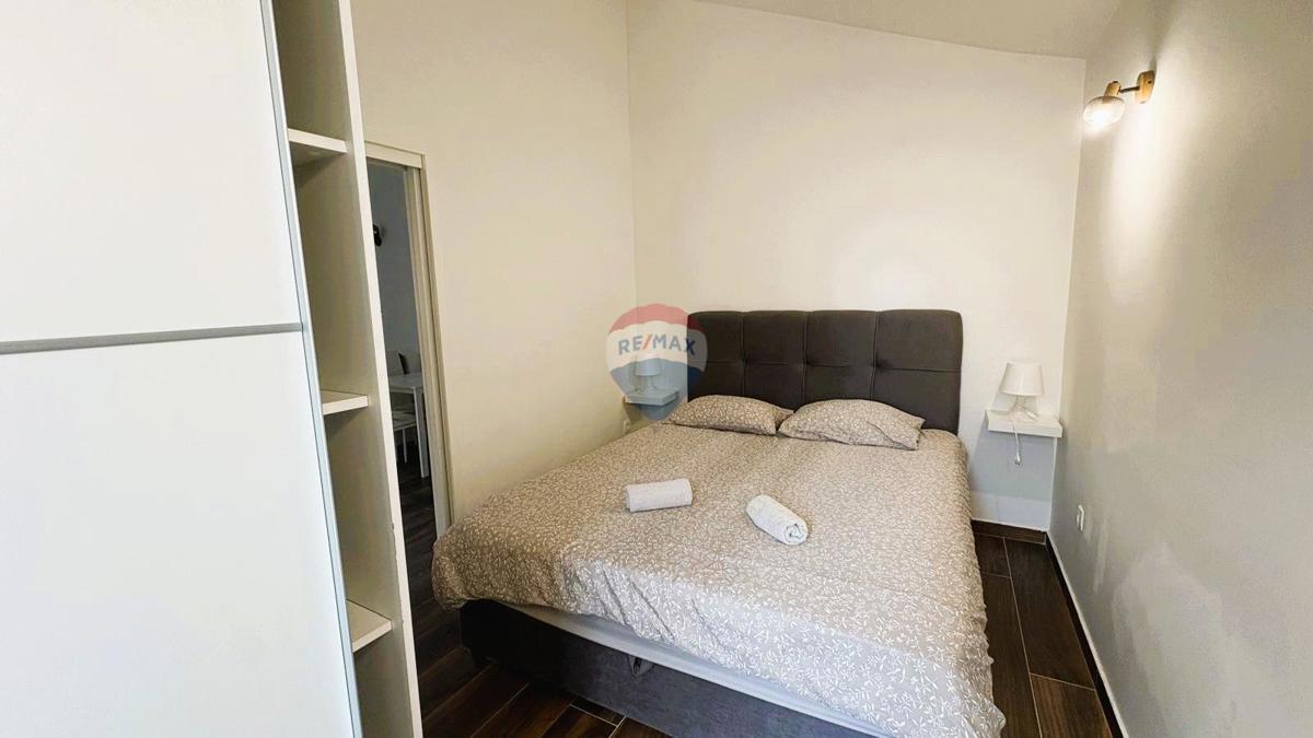 Enosobno stanovanje v bližini morja, Novigrad